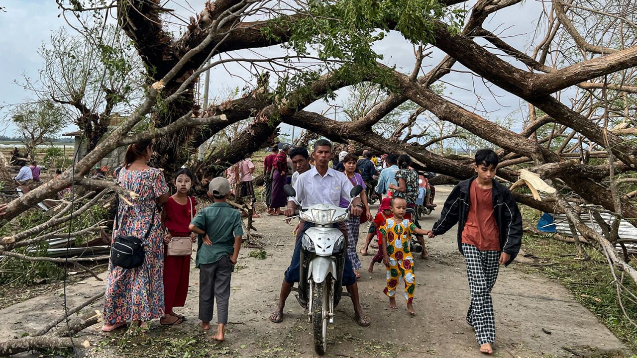 मोचा आँधीमा परी म्यान्मामा ८१ जनाको मृत्यु