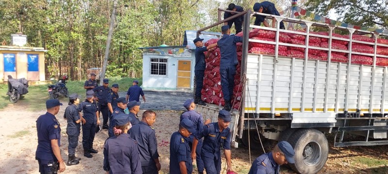 भन्सार छलेर ल्याएकाे एक करोड ५० लाख बढीकाे सामान बरामद