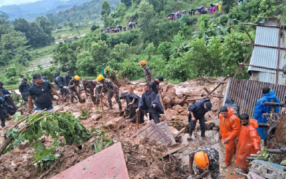 तनहुँमा पहिरोमा बेपत्ता तिनै जनाको शव फेला